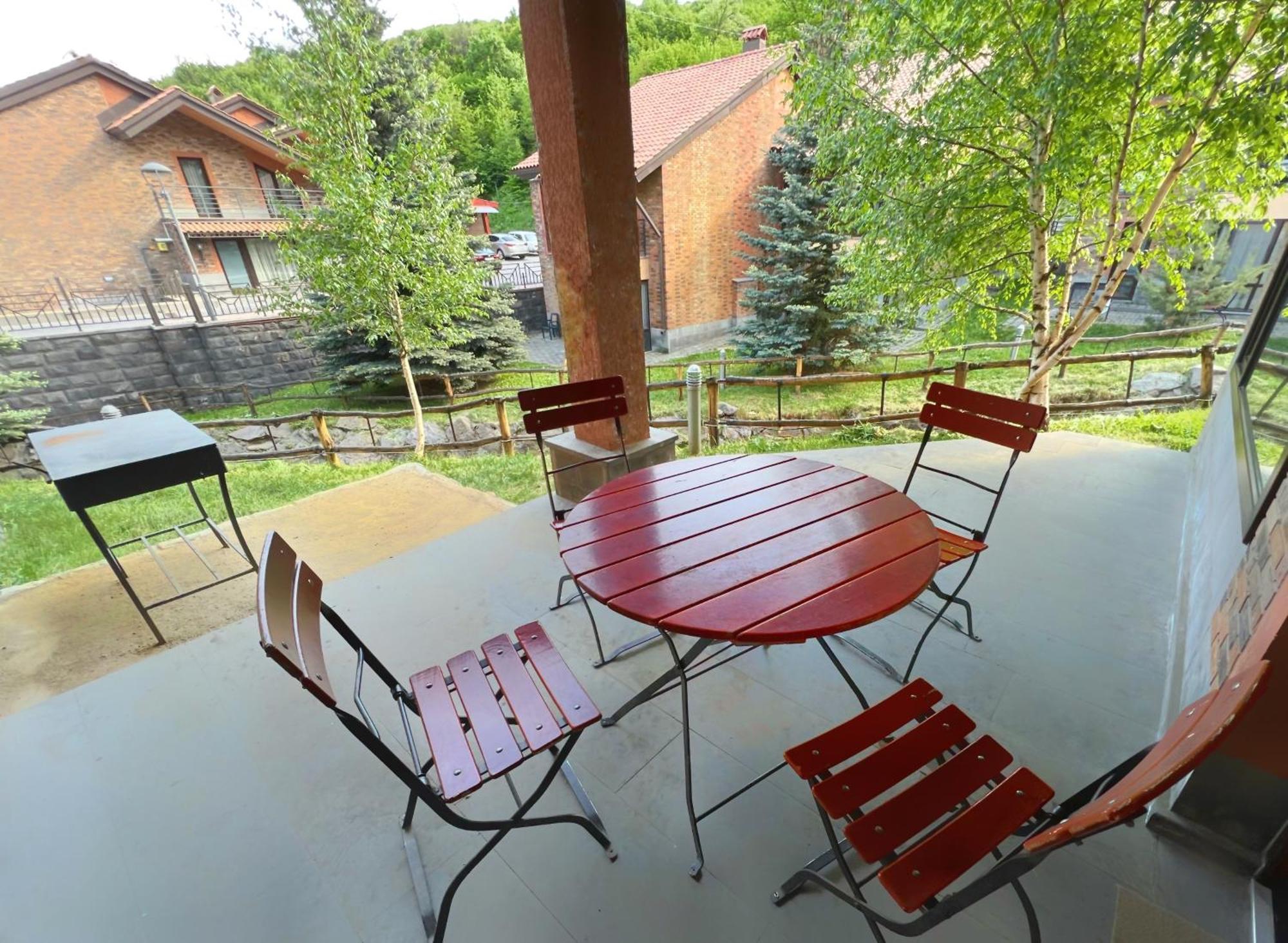 Teghenis Resort Tsaghkadzor Rum bild
