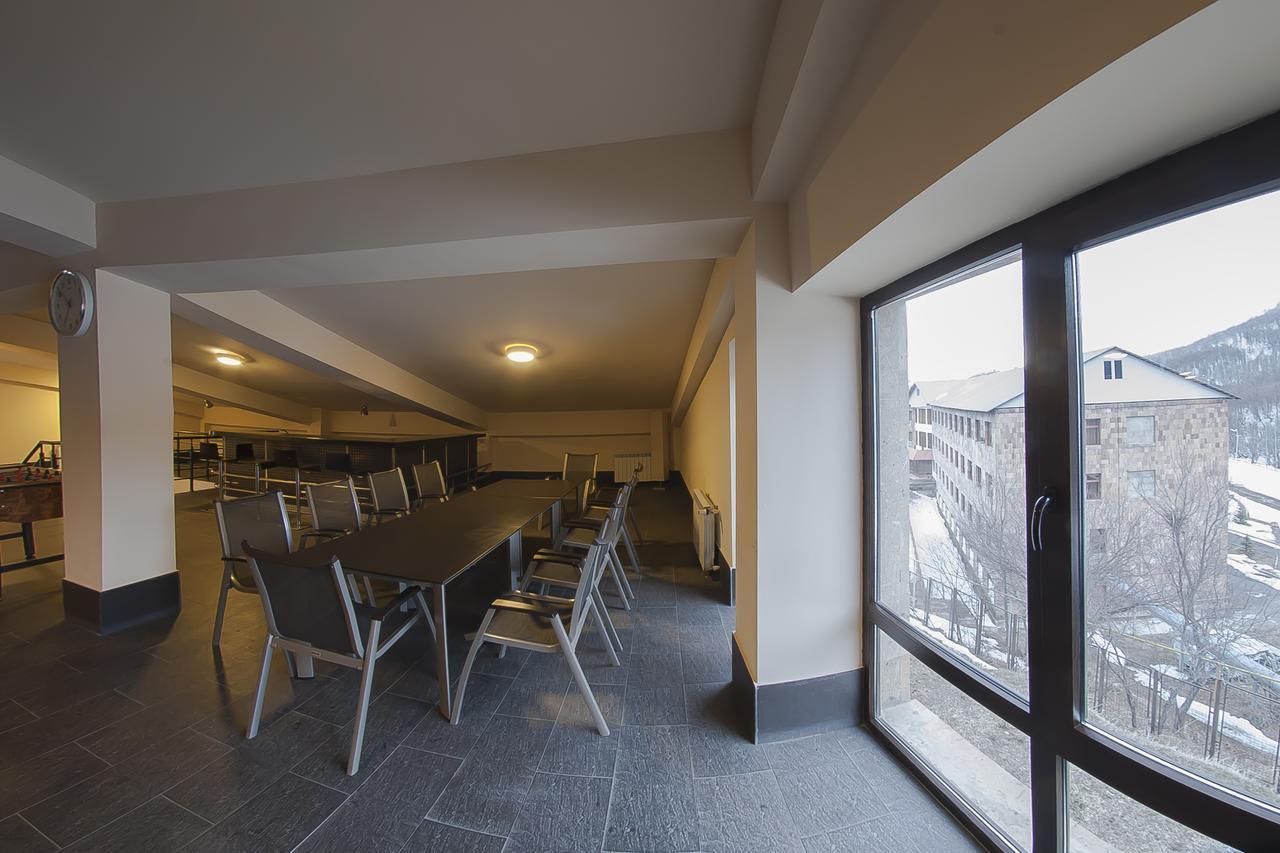 Teghenis Resort Tsaghkadzor Exteriör bild